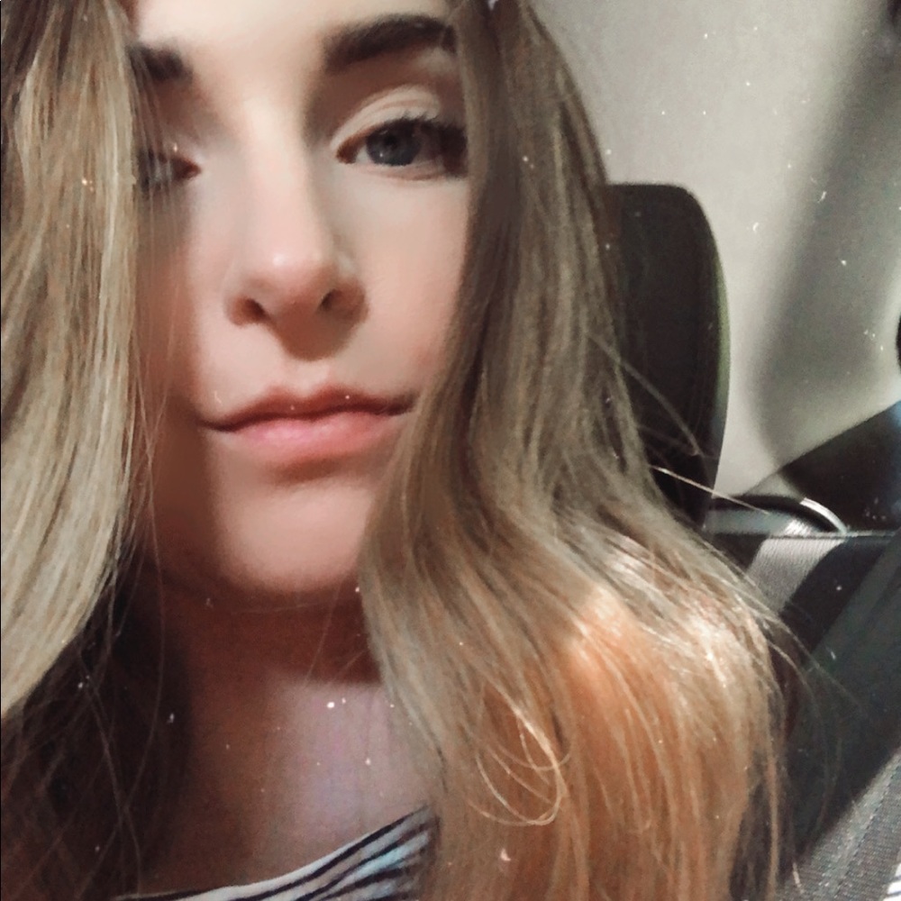 Meet your Posher, Victoria